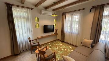 Basic-Apartment | Wohnzimmer | LED-Fernseher