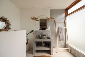 Bathroom - Villa Folie by Alfred in Bali (Seminyak)