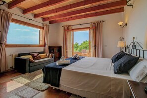 5 soverom, strykejern/-brett, wi-fi (inkludert) og sengetøy