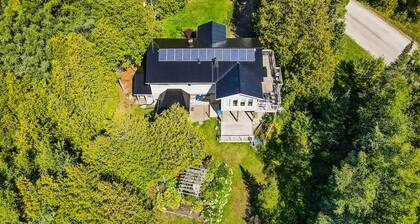 Kayak Cove - Tobermory Retreat