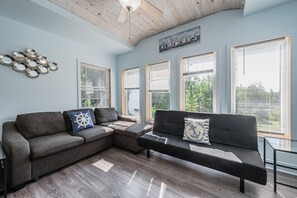 Smart TV, fireplace, offices