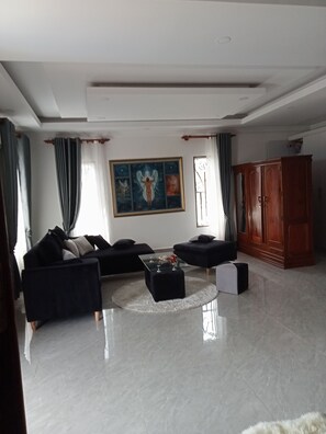 Living area - Maison de Maître Avec Grande Piscine de 300 m2 (Keb)