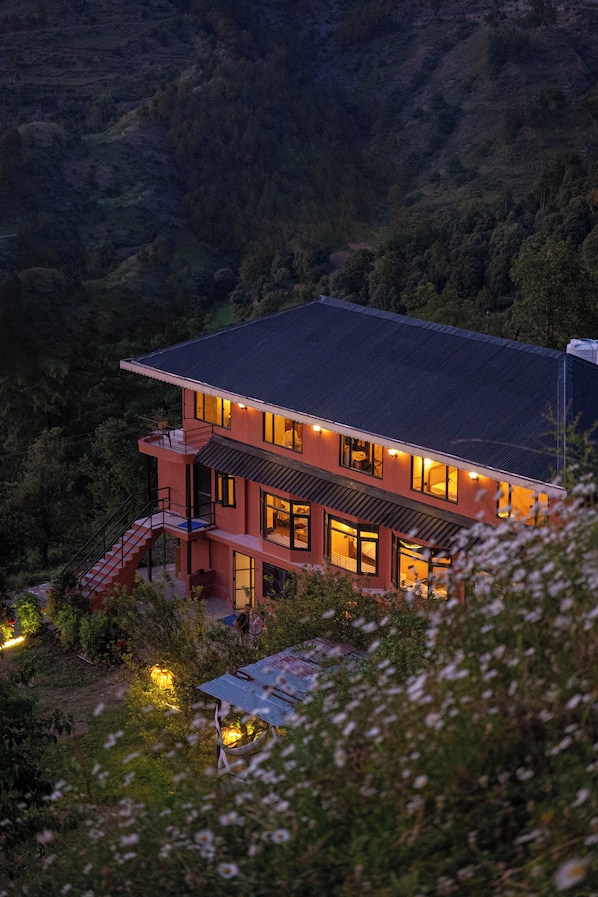 Front of property - MINIMALIST An Eco Farmstay (Shimla)