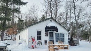 Exterior - Mazinaw Lakeside RV Park & Campground (Cloyne)
