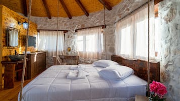 2 slaapkamers, een strijkplank/strijkijzer, reisbedje, gratis wifi