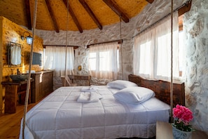 2 slaapkamers, een strijkplank/strijkijzer, reisbedje, gratis wifi