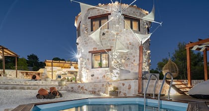 Hidden Hills Bio Farm with Private Pool