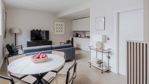 Unclassified image, 4 of 24, button - Marylebone Mews House · Regent's Park · Sleeps 6 (London)