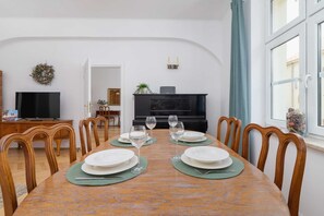 Dining - Zyblikiewicza 5 | Stylish Apartment | A/C (Kraków)