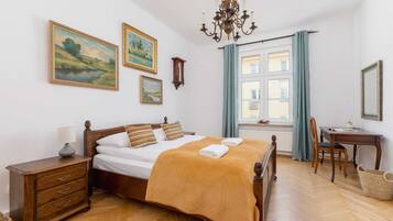 2 bedrooms, iron/ironing board, WiFi, bed sheets