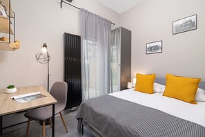 1 chambre, fer et planche à repasser, Wi-Fi, draps fournis