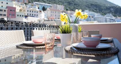 Luxe Penthouse Studio w/ Terrace