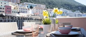 Luxe Penthouse Studio w/ Terrace