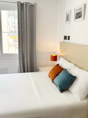 1 bedroom, iron/ironing board, travel cot, WiFi