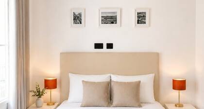Grand Central House - Penthouse Double Room