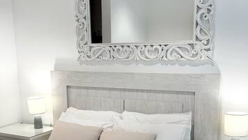 1 camera, ferro/asse da stiro, culla da viaggio, Wi-Fi