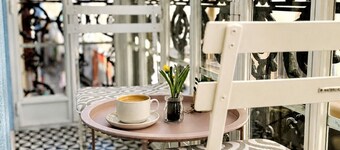 Grand Central House - Classic One Bedroom Balcony