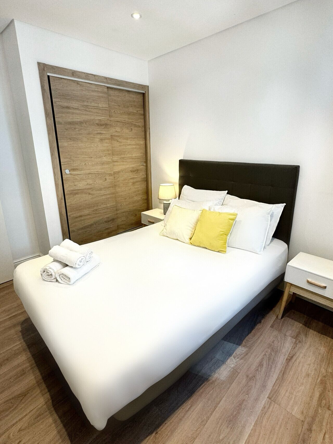 1 chambre, fer et planche à repasser, lit parapluie, Wi-Fi