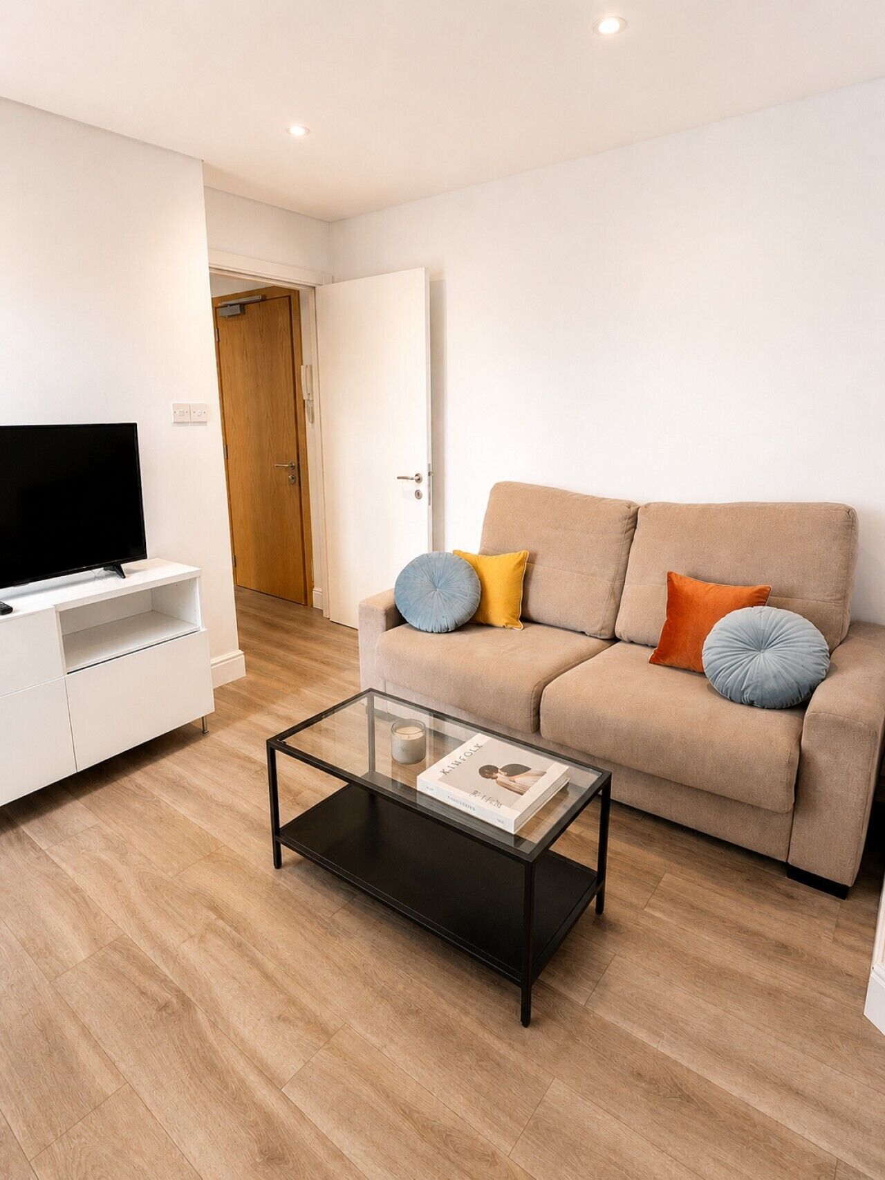 Grand Central House - Classic Two Bedroom Balcony - Gibraltar