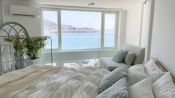 1 bedroom, desk, iron/ironing board, WiFi