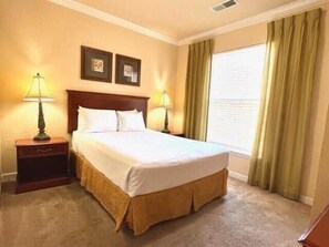 3 bedrooms, iron/ironing board, WiFi, bed sheets