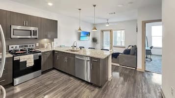 Fridge, microwave, oven, dishwasher