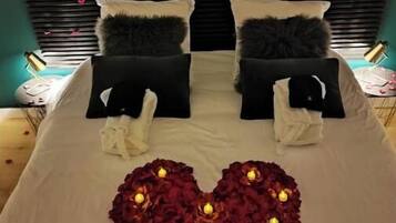 2 slaapkamers, een strijkplank/strijkijzer, wifi, beddengoed