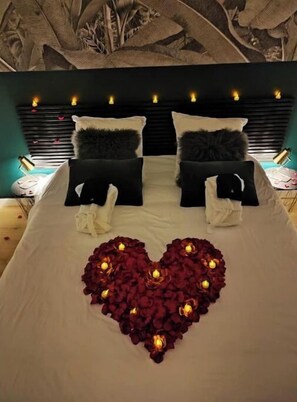 2 bedrooms, iron/ironing board, WiFi, bed sheets - Romantic gite with private spa Nantes Beaujoire (Nantes)