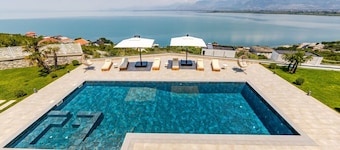 The Panoramic Villa by PikHost