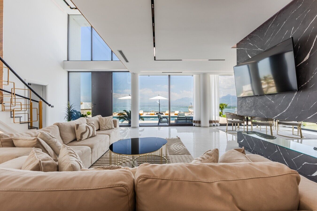 Smart TV y libros 