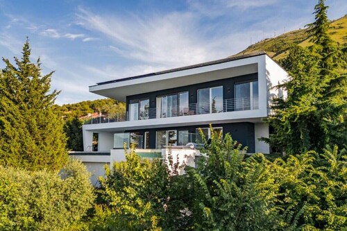 Sunrise | The Twin Villa by PikHost