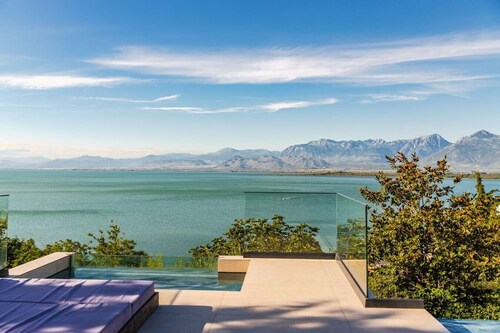 Sunrise | The Twin Villa by PikHost