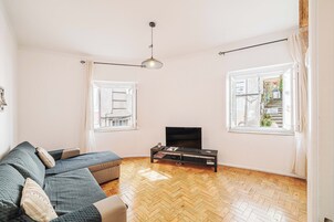 40-inch flat-screen TV with digital channels