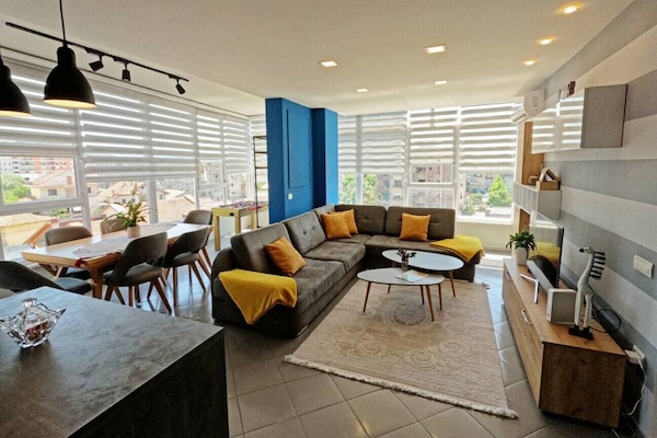 Living Room & Dining Area