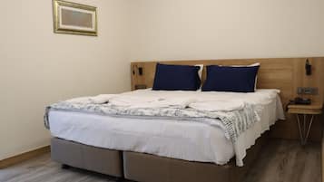 Minibar, in-room safe, desk, laptop workspace