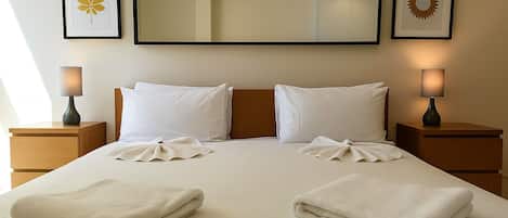 Executive Apartment | 1 bedroom, laptop workspace, iron/ironing board, free WiFi