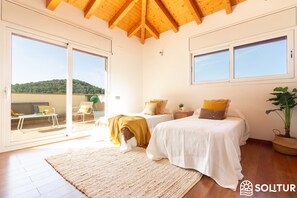 5 Schlafzimmer, Bügeleisen/Bügelbrett, Reisekinderbett, kostenloses WLAN