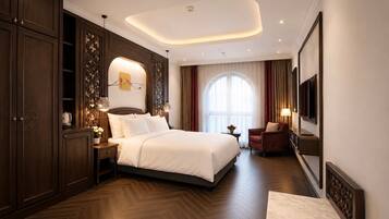In-room safe, individually decorated, individually furnished, desk