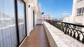 Apartamento Premium, 2 habitaciones, balcón, vistas a la ciudad | Balcón