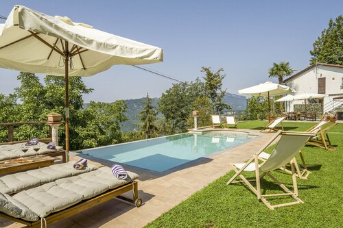 Villa in Uscio with 4 bedrooms sleeps 16