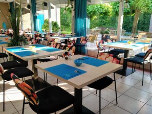 Petit déjeuner buffet compris tous les jours