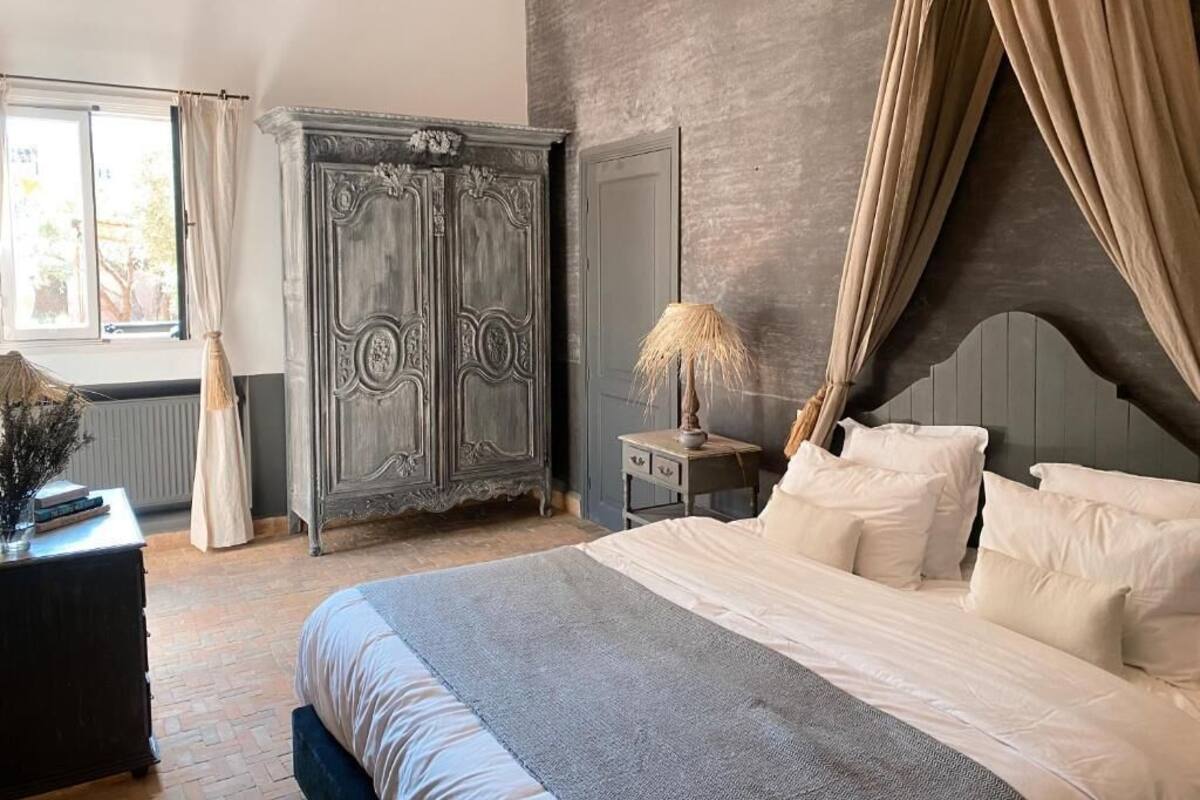 Family Room | Premium bedding, in-room safe, laptop workspace, soundproofing