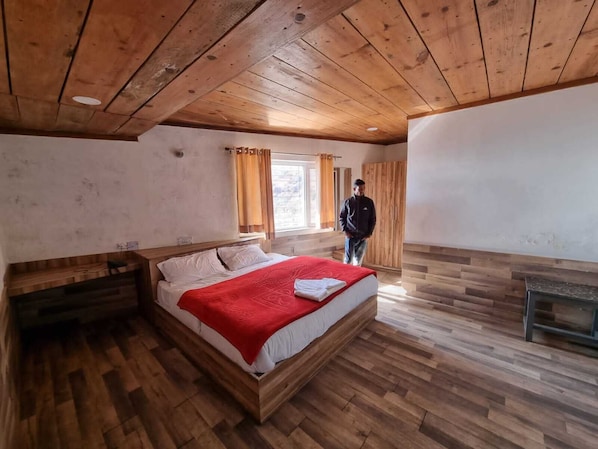 Basic Room | Free WiFi