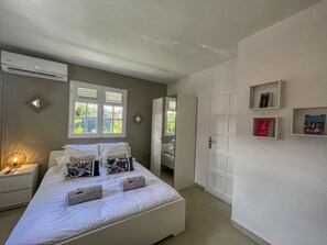 5 bedrooms, iron/ironing board, free WiFi, bed sheets