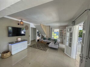 TV - Oasis 400m from the Sea (GPSF195) (Saint-François)