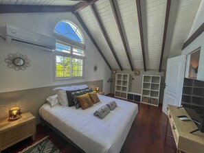 5 bedrooms, iron/ironing board, free WiFi, bed sheets - Oasis 400m from the Sea (GPSF195) (Saint-François)