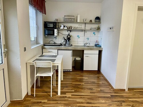 EasyStay#1 Cozy studio near the clinic, with Netflix, kitchen & bathroom