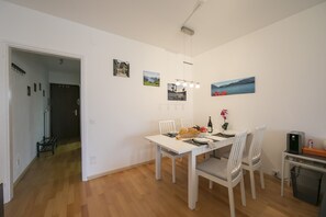 Dining - Casa Verbano App. 24 (Minusio)