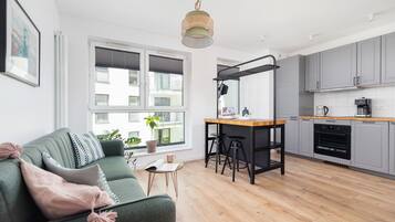 Studio, Kitchen | Living room