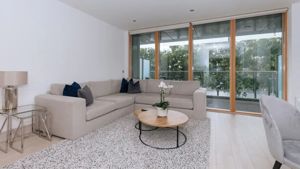 Apartamento básico, 2 camas dobles | Zona de estar